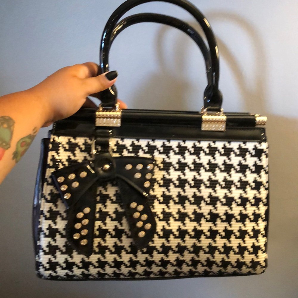 Houndstooth bag